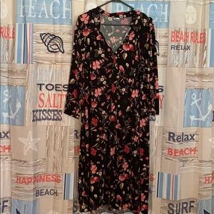 Motherhood Maternity Dresses - 2x Dress Motherhood Maternity Dresses - 2x Dress